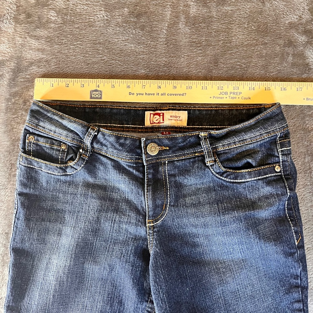 11 Short l.e.i. ashley Lowrise Boot Jeans - Blue - Picture 2 of 15